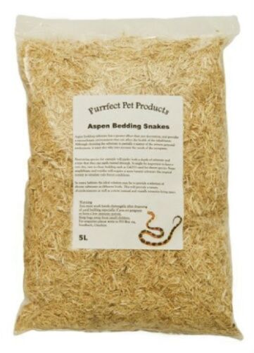 Bag of Aspen bedding.